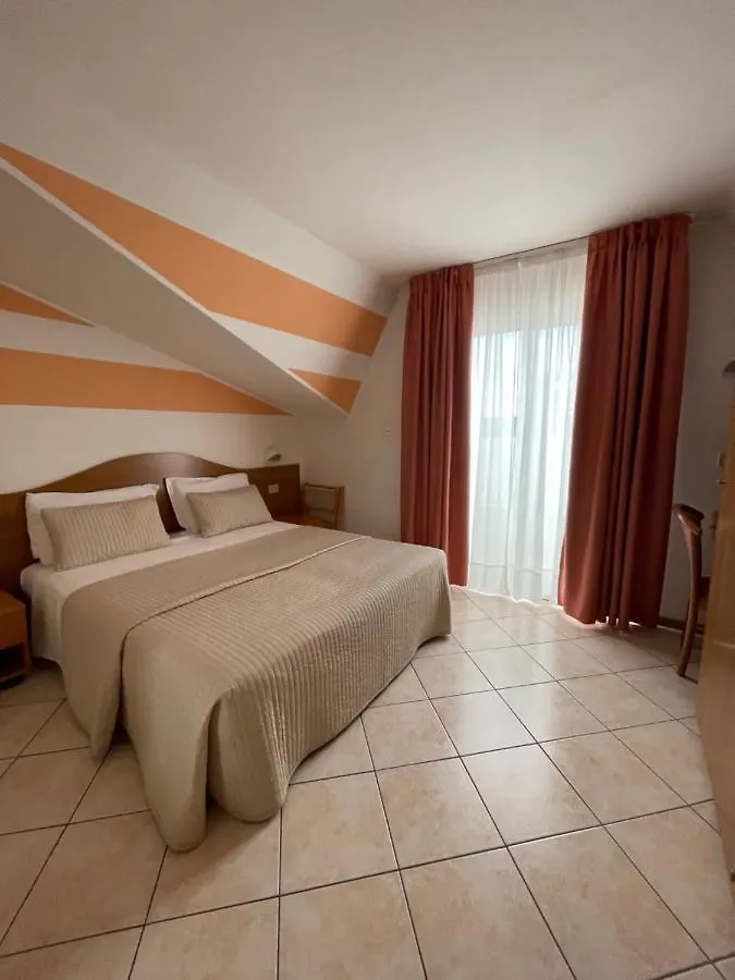 ***  Hotel Touring Lido di Jesolo İtalya