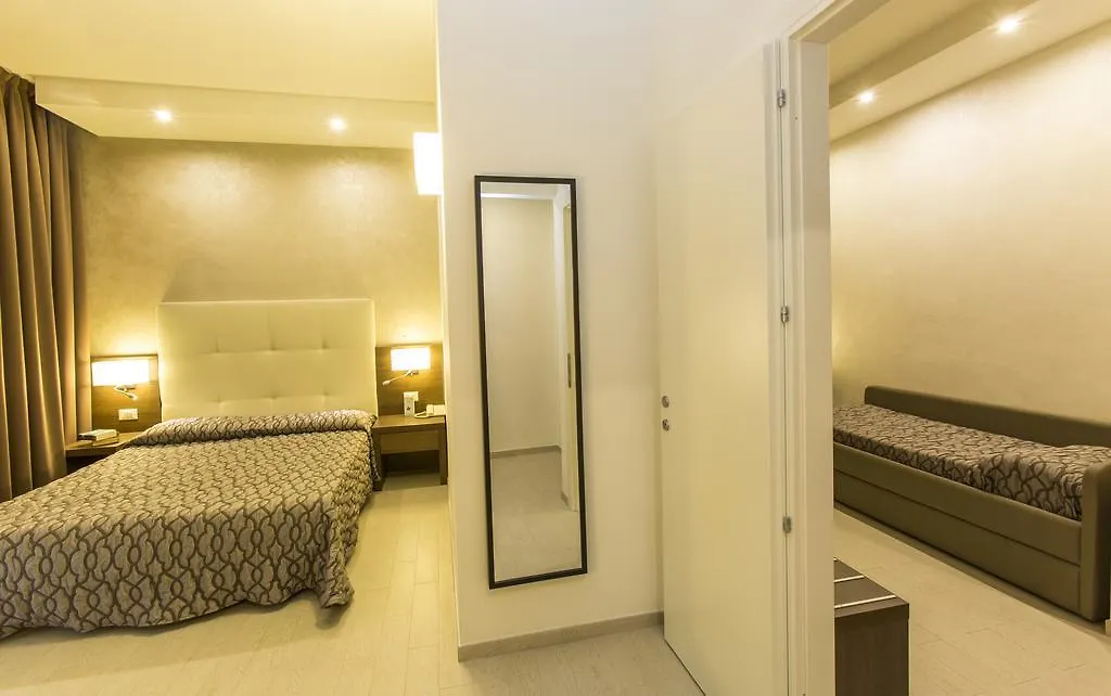 Hotel Touring Lido di Jesolo 3*,  İtalya