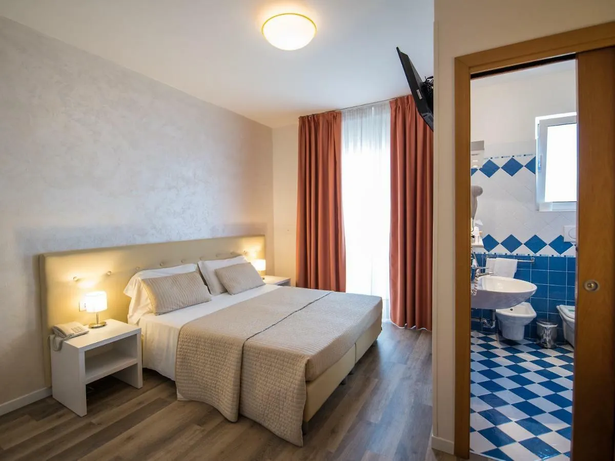 Hotel Touring Lido di Jesolo 3*,